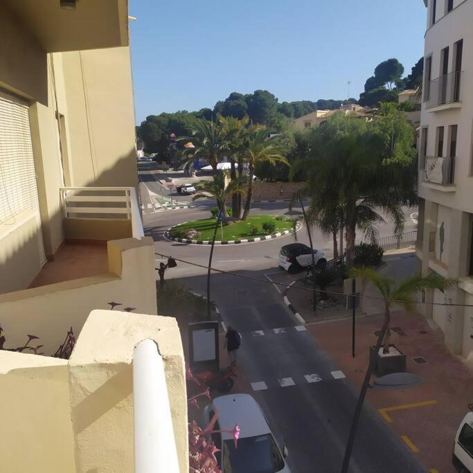 Acogerdor apartmento para 5 personas en el centro de Moraira Bagian luar foto